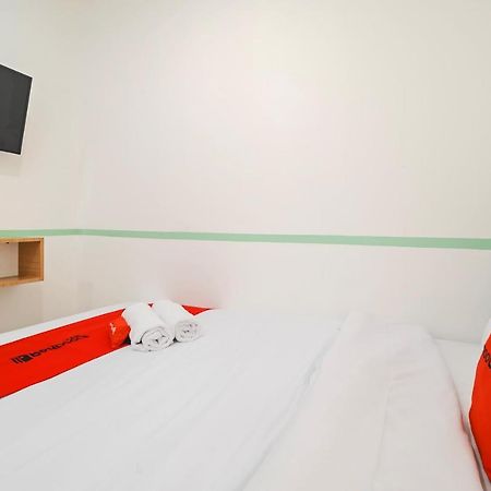Hotel RedDoorz @ Taman Royal Tangerang Zewnętrze zdjęcie