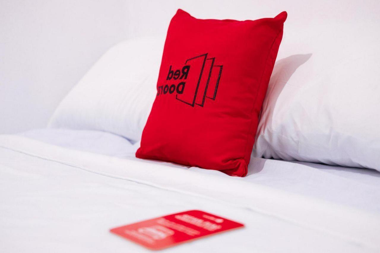 Hotel RedDoorz @ Taman Royal Tangerang Zewnętrze zdjęcie