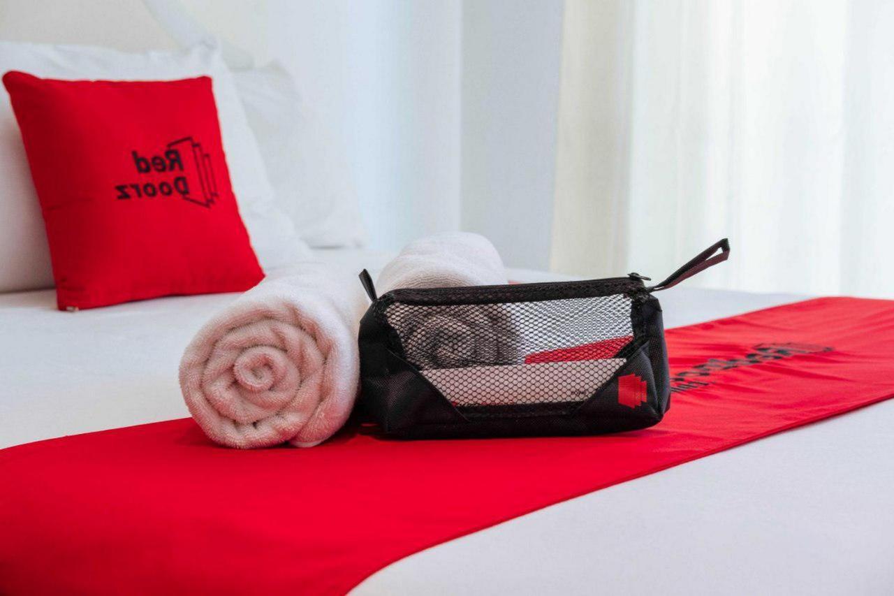 Hotel RedDoorz @ Taman Royal Tangerang Zewnętrze zdjęcie
